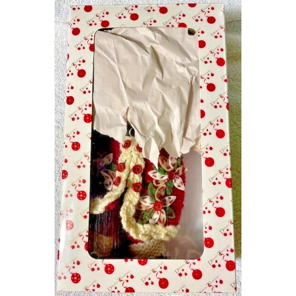 Santa Claus Knited Clothing & Tree - From Dillards in original Box - Vintage - Picture 9 of 13